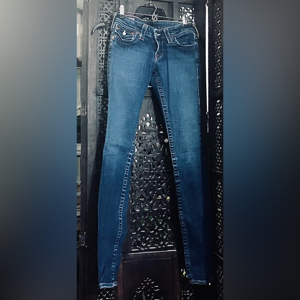 Size 27 True Religion “”Julie” skinny jeans.